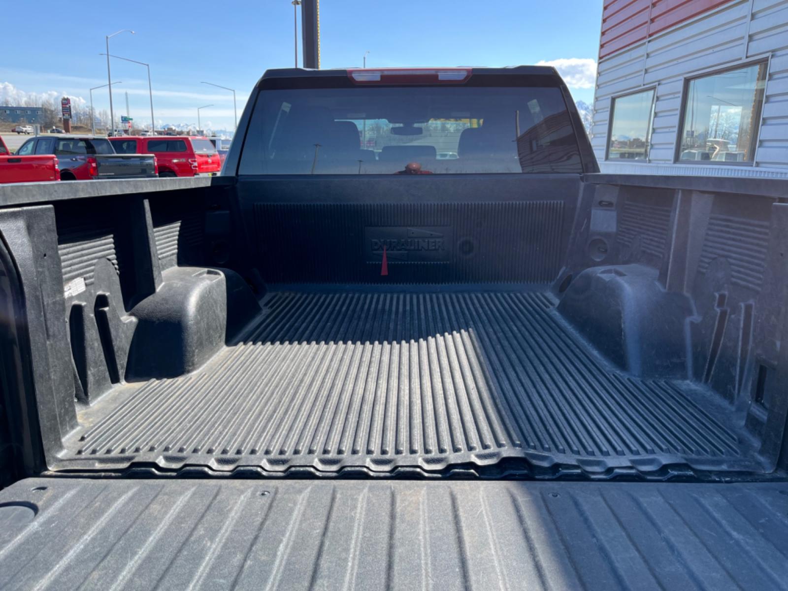 2021 BLACK /Black CHEVROLET SILVERADO 1500 LT (1GCUYDED3MZ) with an 5.3L engine, Automatic transmission, located at 1960 Industrial Drive, Wasilla, 99654, (907) 274-2277, 61.573475, -149.400146 - Photo #7